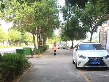  云霄|云霄城管局环卫处全力战高温保清洁