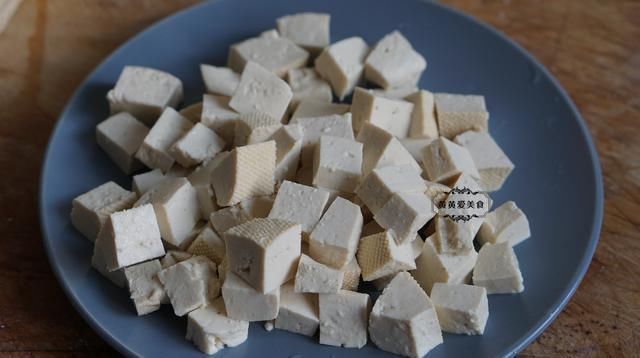  倒入|立秋后这菜2块钱一把，熬汤特鲜美，清热祛燥，这个秋天都精神