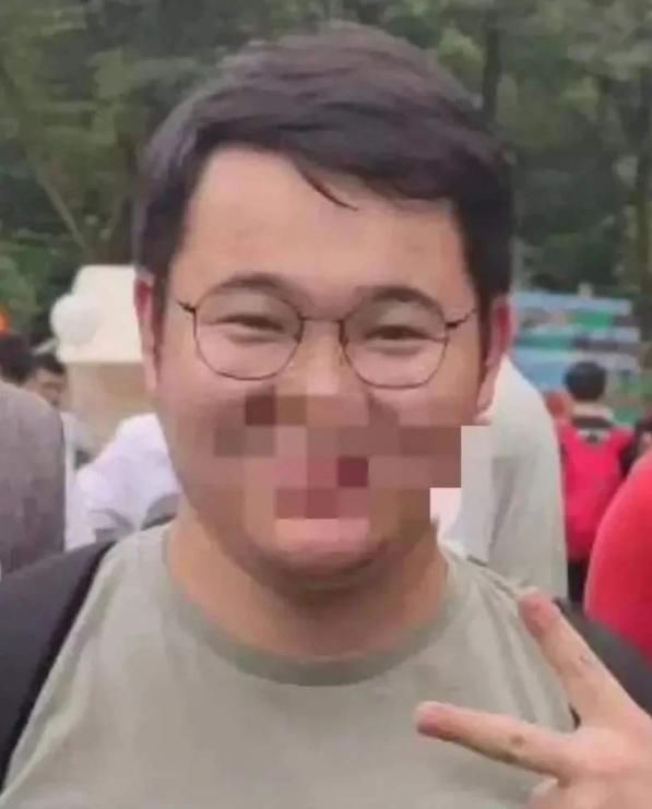大学生|浙大学生努某:成绩排名倒数常挂科有女友还继续“撩妹”,朋友圈内容遭曝光