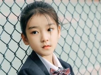  骨火|神仙选角，《隐秘的角落》三个小戏骨火了，这些后浪们，够浪的！