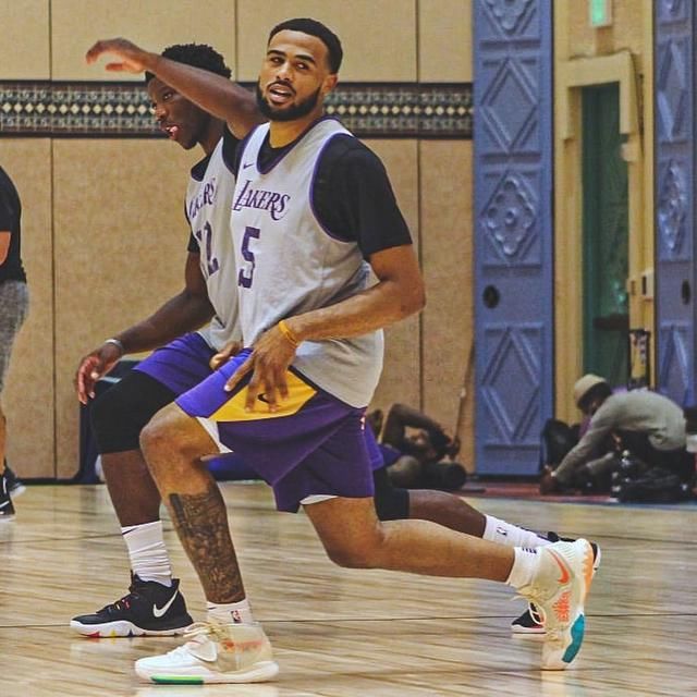 湖人|詹姆斯、戴维斯领衔!湖人今日训练组图出炉