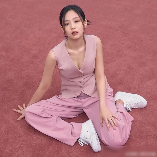  丹尼尔|韩国8月个人偶像人气榜单公布金智妮朴智旻姜丹尼尔前三