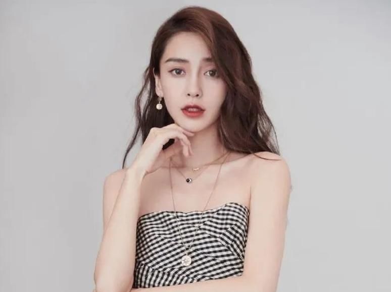  综艺节目|杨颖直播生图曝光，无十级精修暴露真实颜值，粉丝：黄晓明好福气