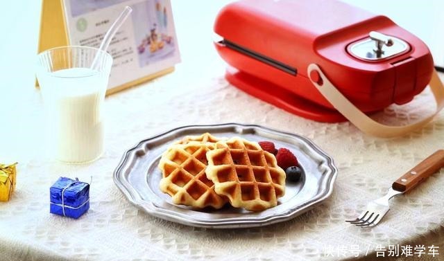 华夫饼|自制红豆华夫饼,无需泡打粉,个个松软香甜,比面包好吃还简单