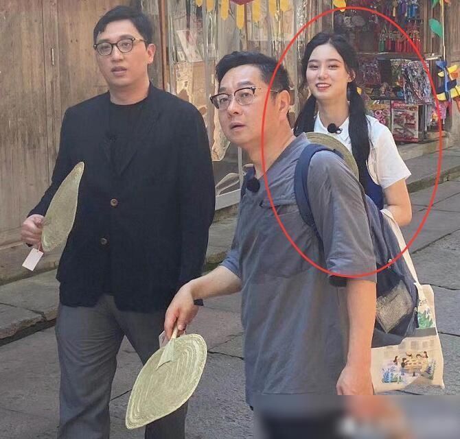  生图|徐艺洋首档综艺生图，离开十级滤镜，这就是黄子韬力捧的理由？