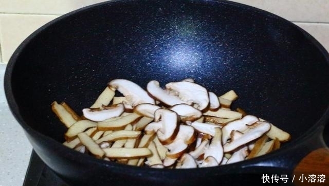  晚餐|晒晒我家晚餐，3人3菜1主食，荤素搭配，粗细粮混搭，营养更均衡