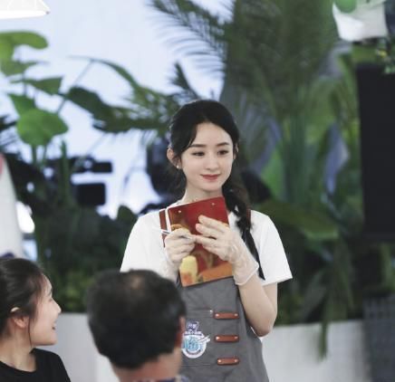  节目组|赵丽颖工作室发文，不满意节目组抖黑料，与《中餐厅》正面开撕！