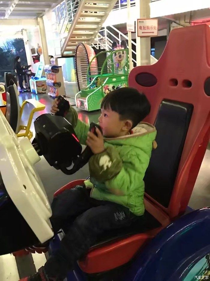  周末|周末和比亚迪e3一起，带孩子们出去玩儿！