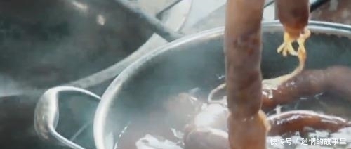  黄磊|真的不会做饭？黄磊将“四川腊肠”这样吃，网友：精华全流失了