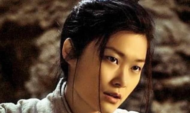 唯独|“女扮男装”的4个女星,效果一个比一个假,唯独她能蒙混过关!