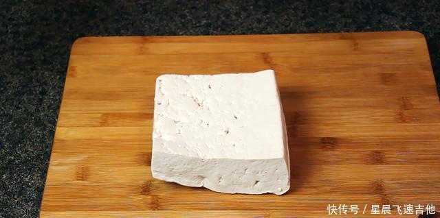 别光|豆腐别光炒着吃，教你家常好吃做法，我家一直这样做