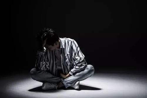 吸毒|Hi，你的禁毒第一课手册，请查收~