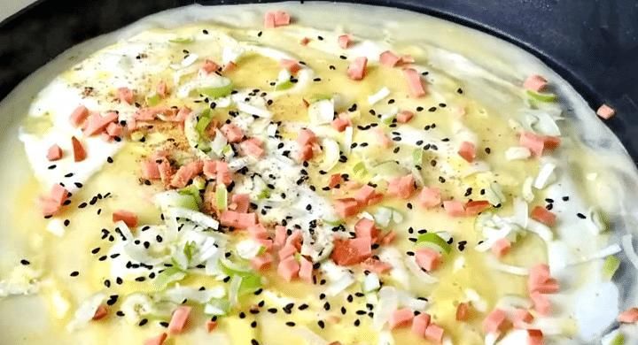  面糊|早餐别再出去买了，教你在家做，1分钟一张饼，暄软劲道又营养