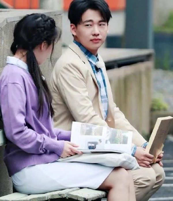  不经意|阚清子当着郭麒麟翻私人包包，不经意拿出一物后，大林子突然耳根微红