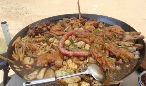  风靡|李鸿章宴请美国人，发现主菜少了，他发明一道名菜，风靡美国百年