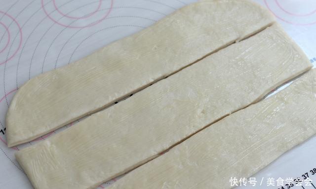 网红|网红美食日式炼乳手撕面包,香甜绵软,直接撕着吃,做法超简单