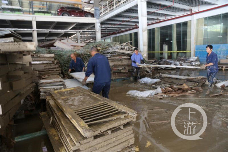 故事|红与黑!一张带血照片背后的故事