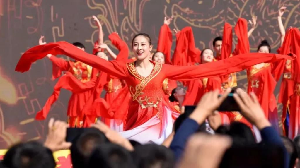  出发|出发！去河套非遗小镇新增公交发车次数啦，收藏收藏~