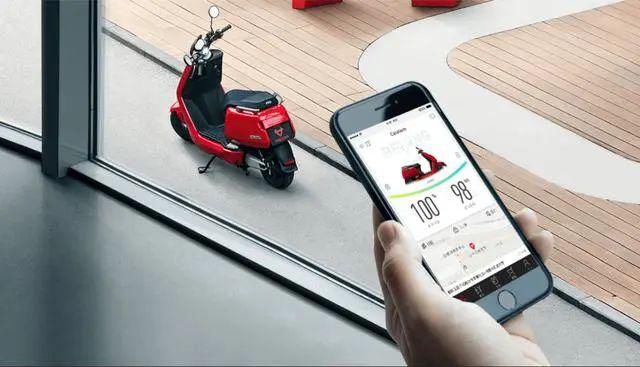  实力|小牛电动凭实力拍下《这！就是街舞》第三季总决赛第一顺位创意中插广告口