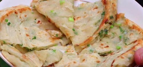  不用|教你做家常葱花饼，不用油酥，个个酥脆又起层，比买的都好吃