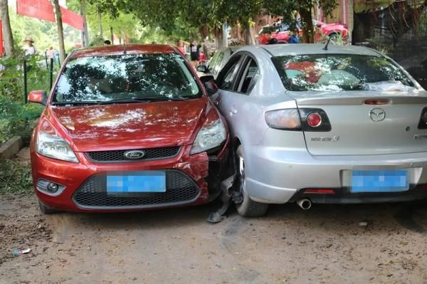  民警|惊险现场！广西一毒贩暴力拒捕，民警举枪