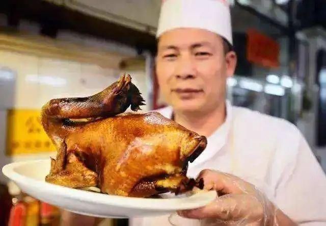 走出|没吃饱,就别想走出这条路!这条美食街,养肥了无数老广~