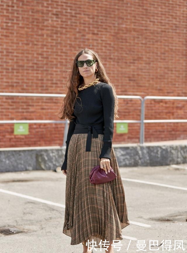 金链|“大金链”重回时尚巅峰!配上它洋气又吸睛,时尚达人都爱不释手