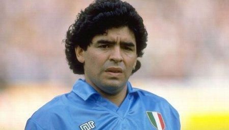 球迷|外媒票选世界足坛十大球星,C罗第四引争议 贝利第八不可理喻