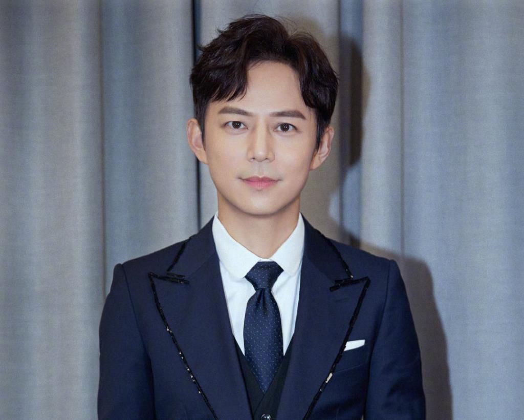  现场|金鹰节提词器抢镜，夺走何炅主持光环，令嘉宾现场尴尬！