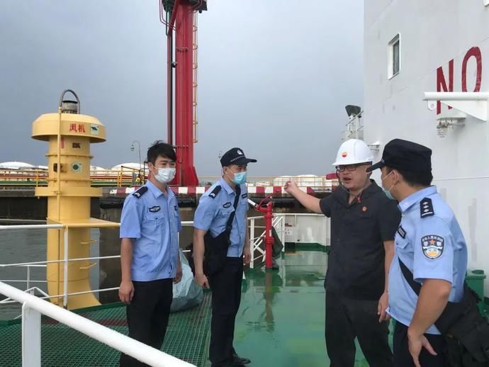 法院|北海海事法院综合审判合议庭和2名法官获自治区高院表彰