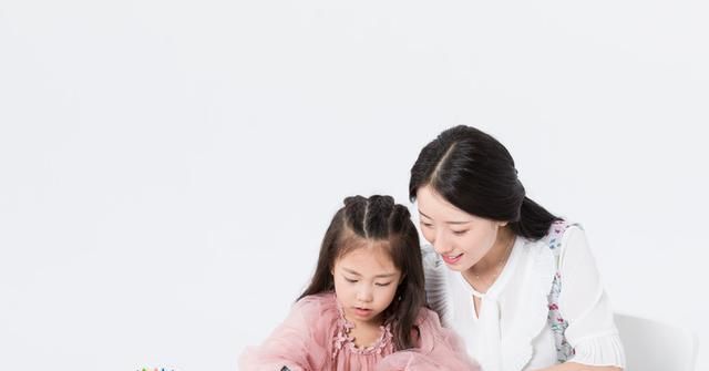  伶俐|孩子喜欢跟父母作对? 家长应摒弃命令式口吻, 让孩子变得乖巧伶俐