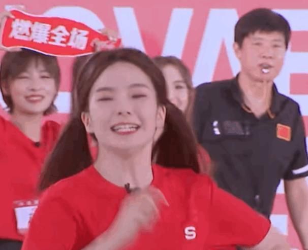  公开|《超新星》硬糖少女303体重大公开！翟潇闻再现猫和老鼠经典动作