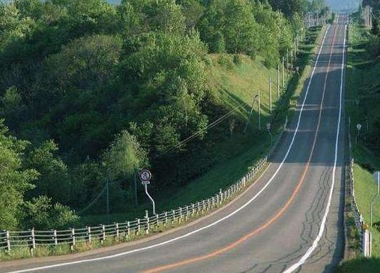  紧急|高速行车突发失控 如何“紧急避险”！