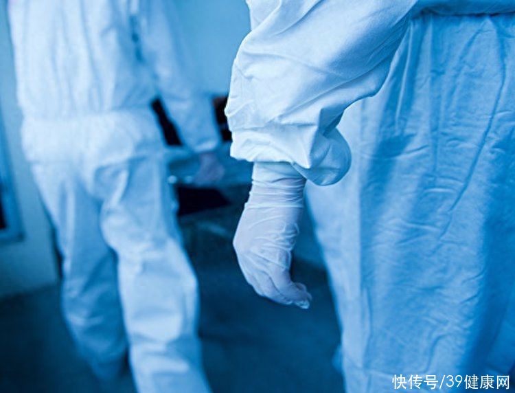 男子发烧呕吐拒绝检查后离世，医生以为败血症，尸检发现：误诊了2023