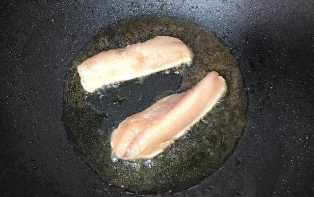 油豆腐|油豆腐和它一起焖,营养全面,,女人隔三差五吃,气色红润人更美