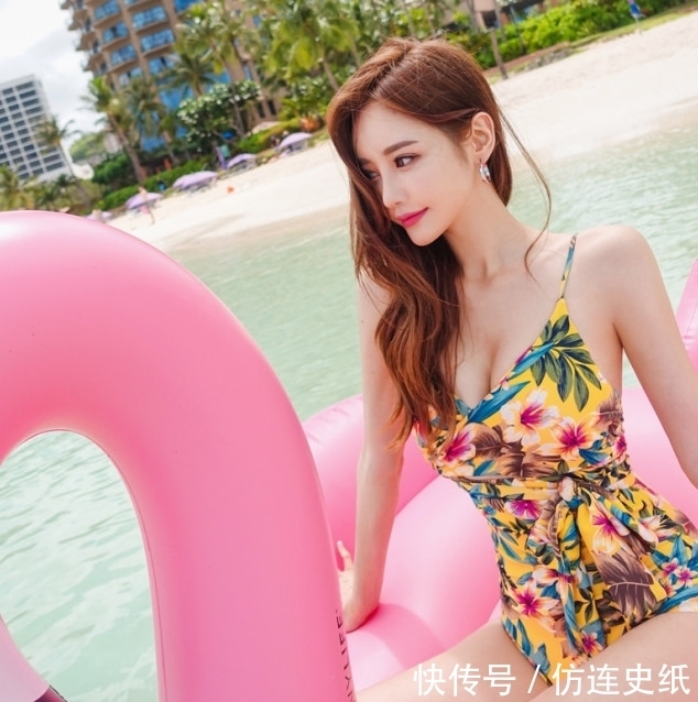 魅力|凹凸紧致的泳衣美女,增添成熟魅力,散发出时尚风情!