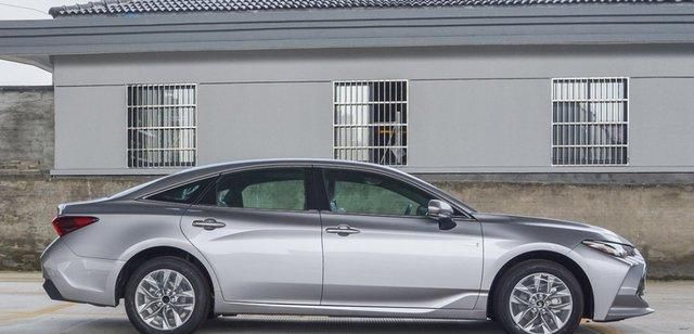  上市|丰田一口气上市3款车型:卡罗拉、威驰、亚洲龙，想买车的有福了