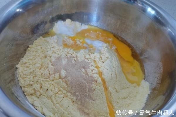 发酵|半碗红枣,一碗玉米面,不蒸不烙,只需一个电饭锅,出锅太馋人了