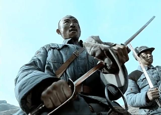  战壕|弹药箱一字排开码在战壕？电影看多了，那样等于送死