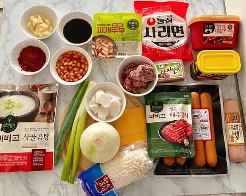  在家|今天就来还原韩剧里最正宗的做法，只需4步在家做，最后的汤底还可以用来炒饭真的太香了，好吃又开胃