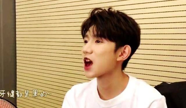 网红|火爆却难吃的网红零食,图3迪丽热巴也救不了,阚清子同款太油