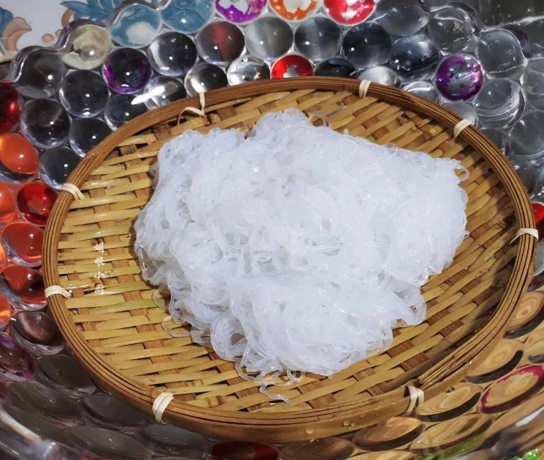 花椒|低脂的菠菜胡萝卜拌粉丝的做法，香辣开胃，口感Q弹！