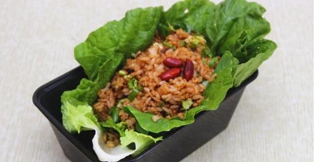 大热天|一个既简单又好吃又不用洗碗的懒人菜,非常适合夏天这种大热天