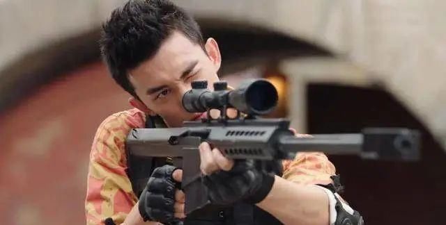 好像|《穿越火线》:说鹿晗演技炸裂的,好像还早了一点!