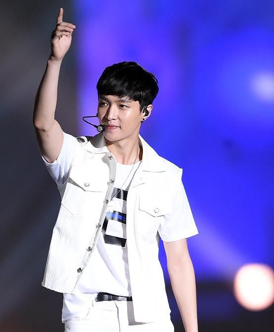  高开低走|张艺兴再次神预言, 这个节目的发展真的高开低走了?