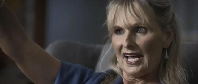  尺度|离奇跳楼、弑夫杀妻、外星人绑架，美国版《走进科学》尺度惊人