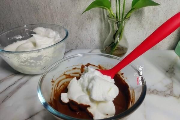  开裂|想吃蛋糕在家做，不回缩不开裂，甜而不腻，比戚风蛋糕还简单