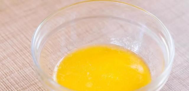  慕斯|这一块像奶酪的居然是慕斯! 最适合夏日的甜品, 烘焙新手就能做!