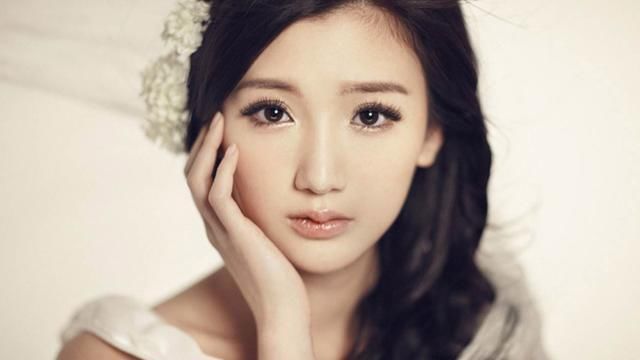  亲眼目睹|让人心疼的毛晓彤：被亲父索要5000万，亲眼目睹男友出轨