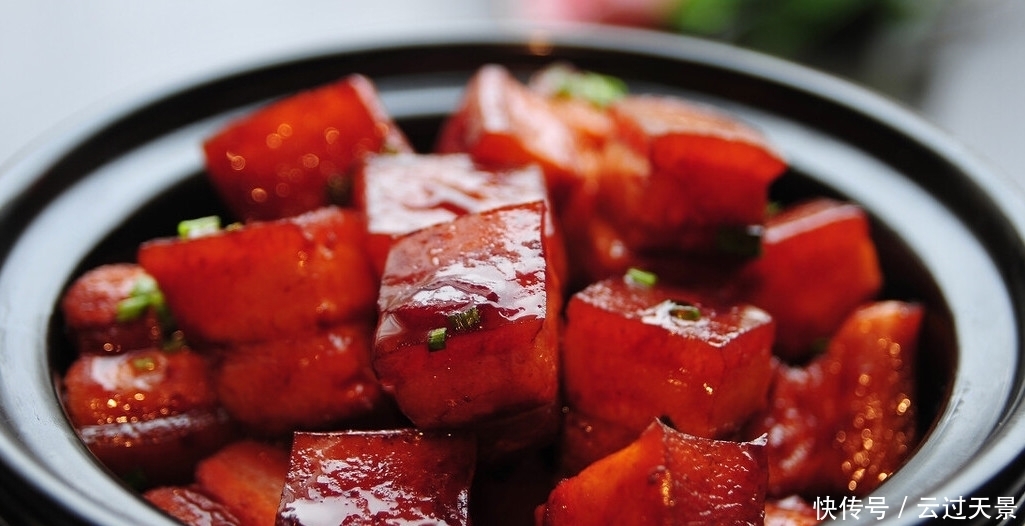 入口|做红烧肉,别只知道焯水,多加这一步,肉肥而不腻,入口即化